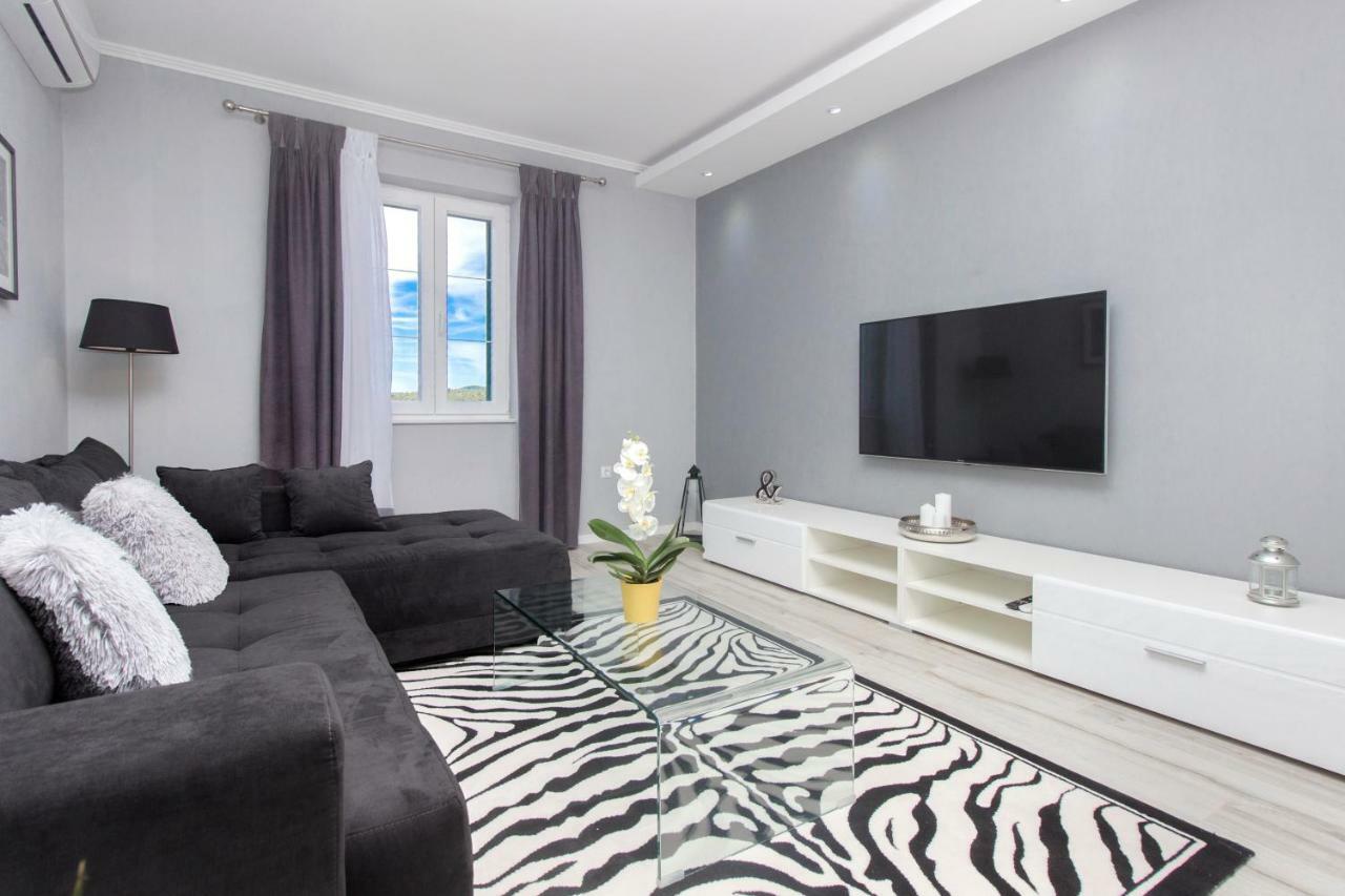 Mandalina Suite Σίμπενικ Εξωτερικό φωτογραφία